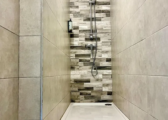 My Place In The * Floriana