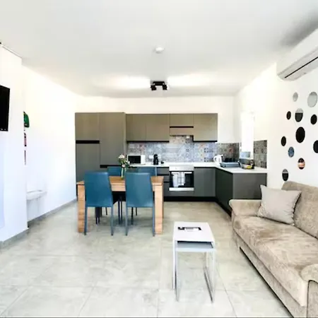 My Place In The شقة إيل فورجانا