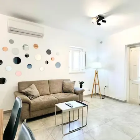 My Place In The شقة *